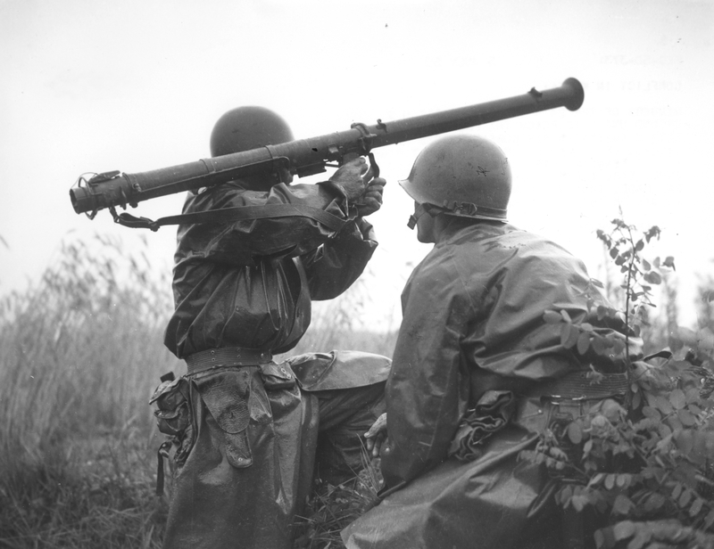 AMERICAN SOLDIERS IN THE KOREAN WAR 8X10 PHOTO 1950 
