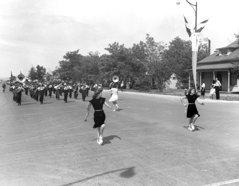 Parade to Prsident Truman in Grand Coulee City Harry S. Truman