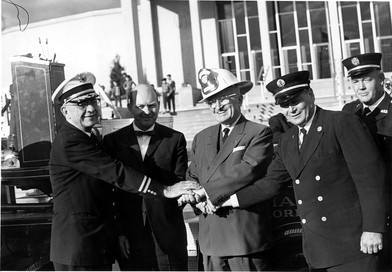 Truman with fire chiefs Harry S. Truman