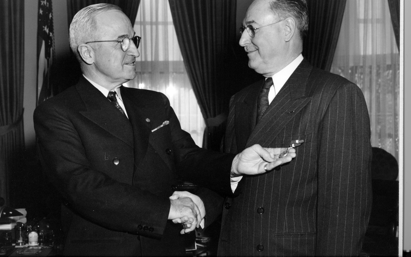 President Truman awards the Distinguished Service Medal to Admiral