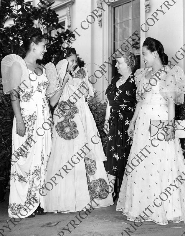 Bess W. Truman Receiving a Gift Harry S. Truman