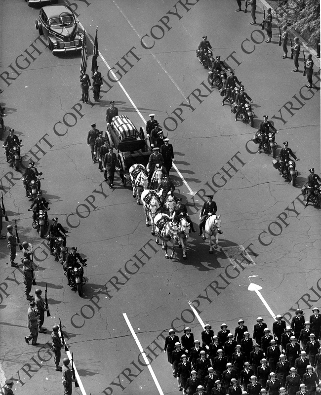 Funeral procession of President Roosevelt Harry S. Truman