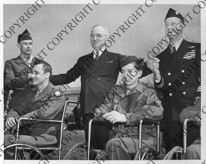 President Harry S Truman Stands With Two Medal Of Honor Recipients Harry S Truman