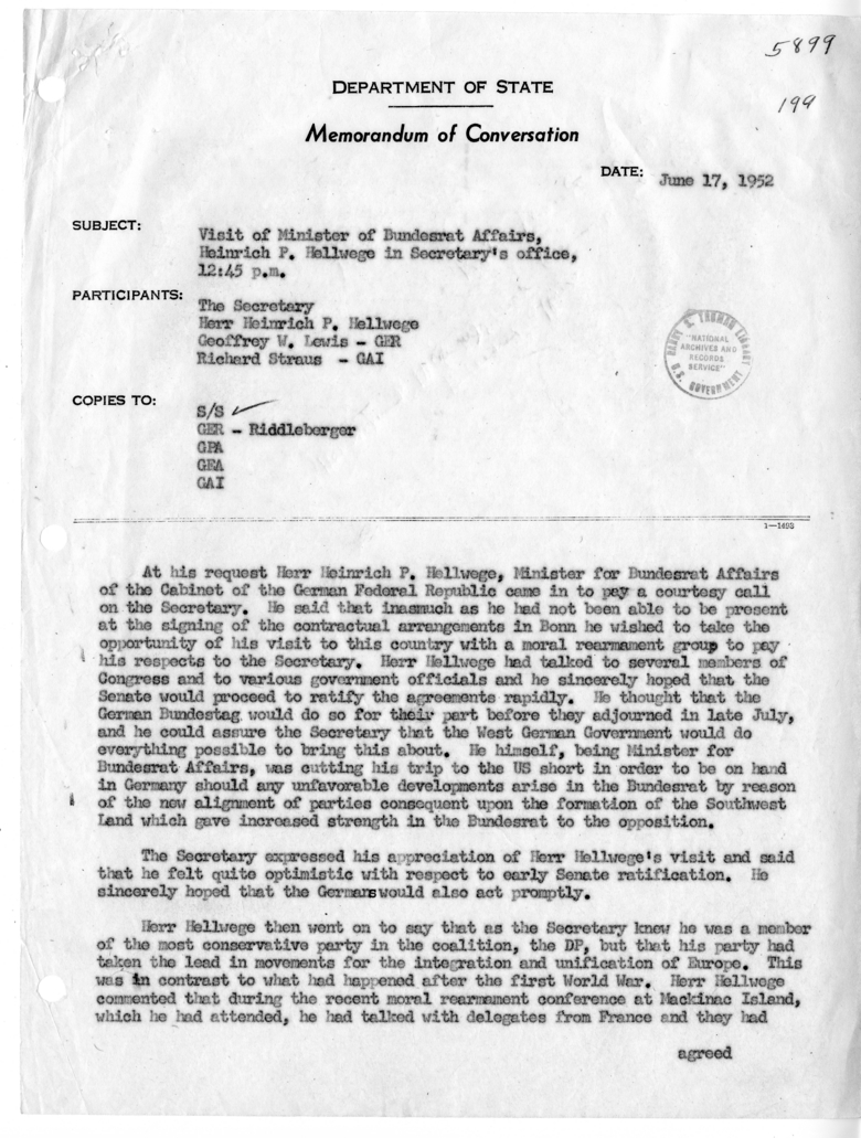 Memorandum of Conversation with Minister of Bundesrat Affairs Heinrich P. Hellwege of the Federal Republic of Germany, Geoffrey Lewis, and Richard Straus