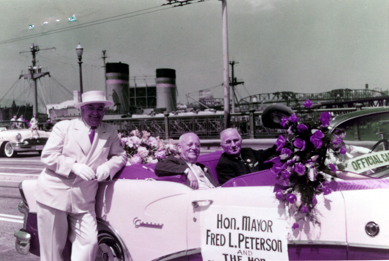 Truman and Mayor Fred L. Peterson in Portland, Oregon Harry S. Truman
