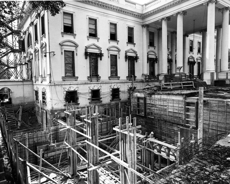 View at the northeast corner of the White House during renovation ...