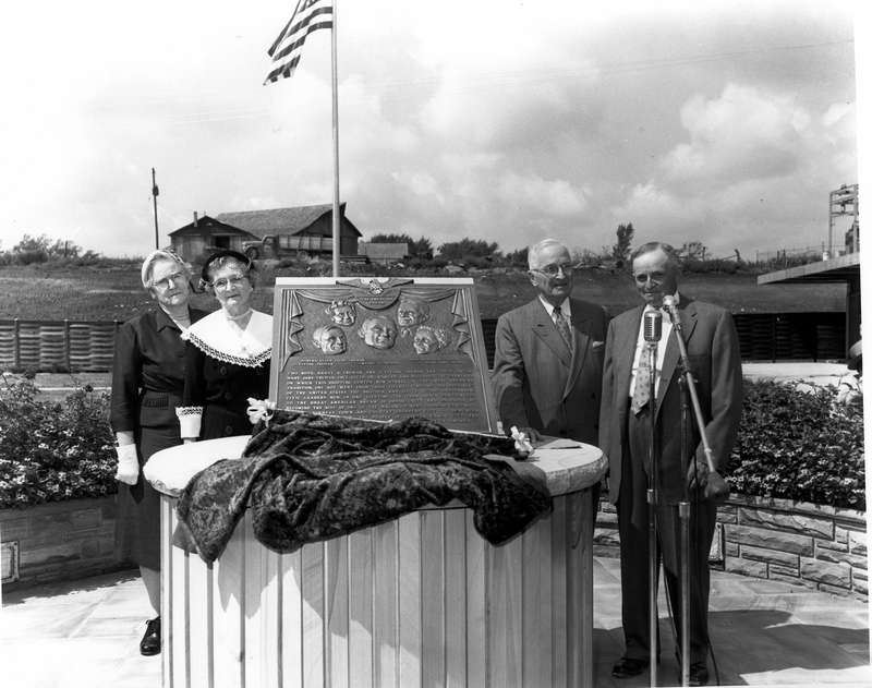 Truman family at dedication of Truman Corners Harry S. Truman