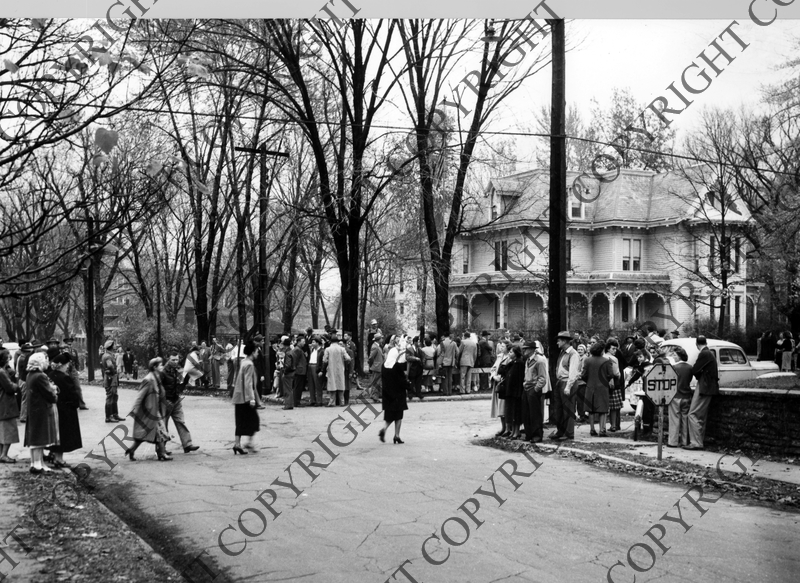 Crowd outside the Truman home on Delaware Street in Independence ...